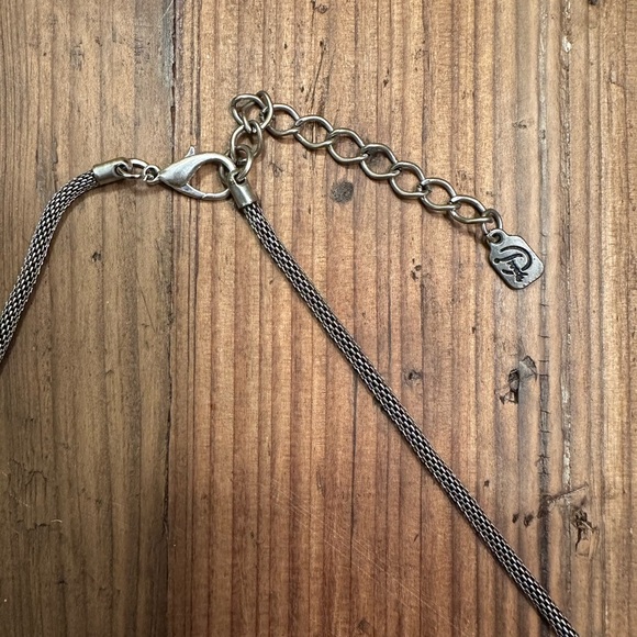 Elegant Silver and Black Floral Necklace - Picture 3 of 4